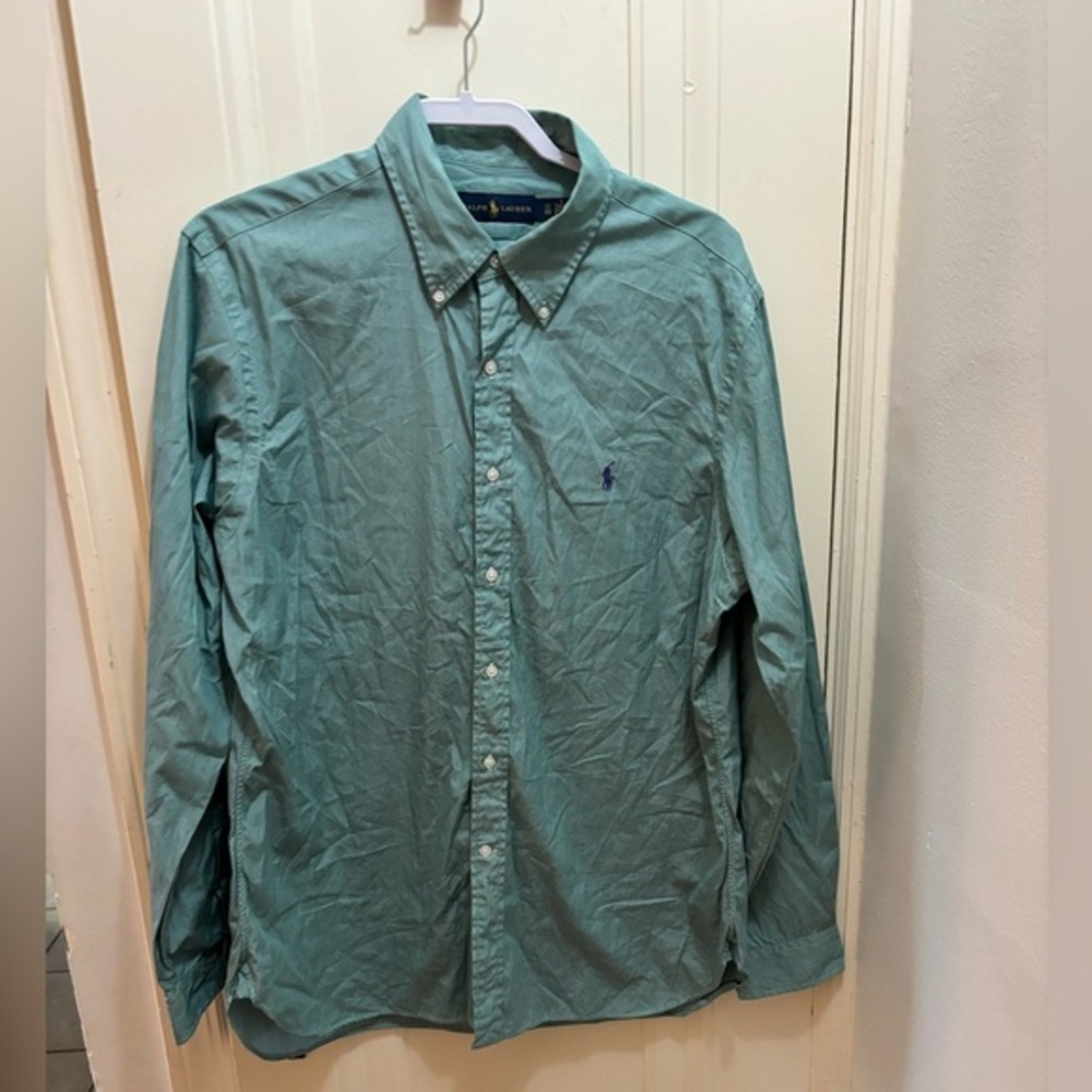 Large men’s polo Ralph Lauren button down! Gently used. 17/43